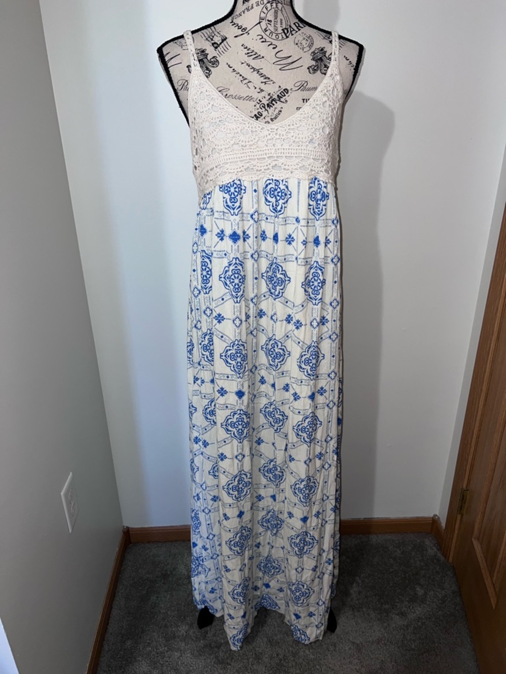 Flying Tomato Blue & White Medallion Maxi Dress Crochet Lace Boho Size S